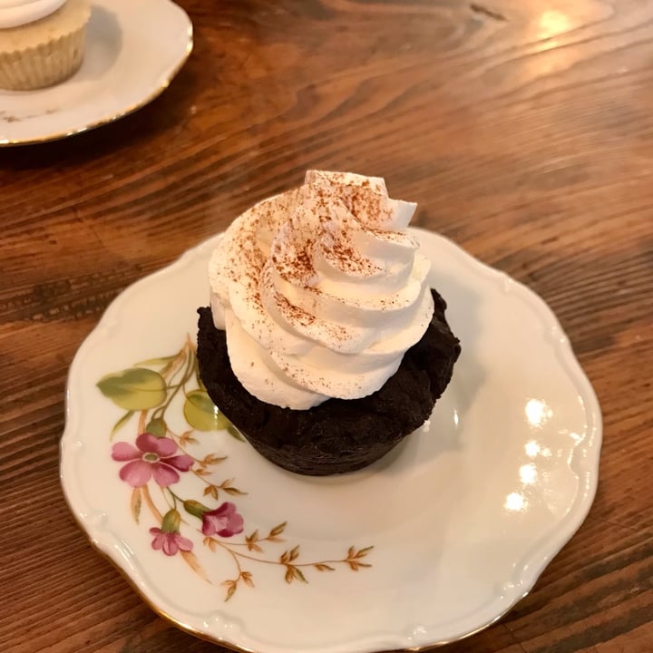 photo of La Schiscetteria Cupcake al cioccolato shared by @carmelau on  26 Oct 2021 - review