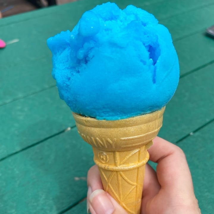 photo of Daisy Made Farm Bubblegum Ice Cream shared by @whatrebeccaeats on  25 Jul 2022 - review