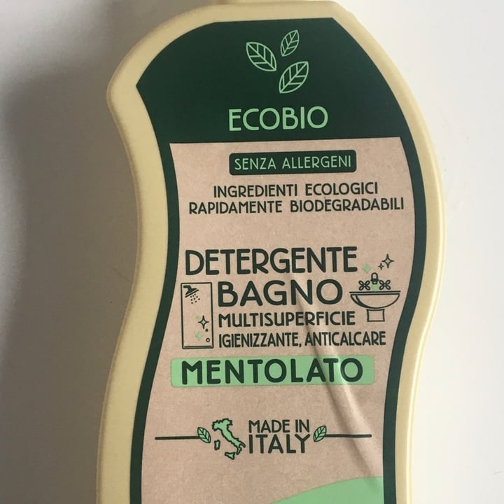 photo of Lavanderina Detergente Bagno Mentolato shared by @lapiols on  21 Jan 2022 - review
