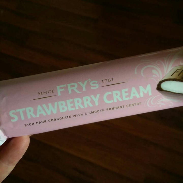 photo of Fry's Chocolate Strawberry Cream shared by @cpup on  23 May 2020 - review