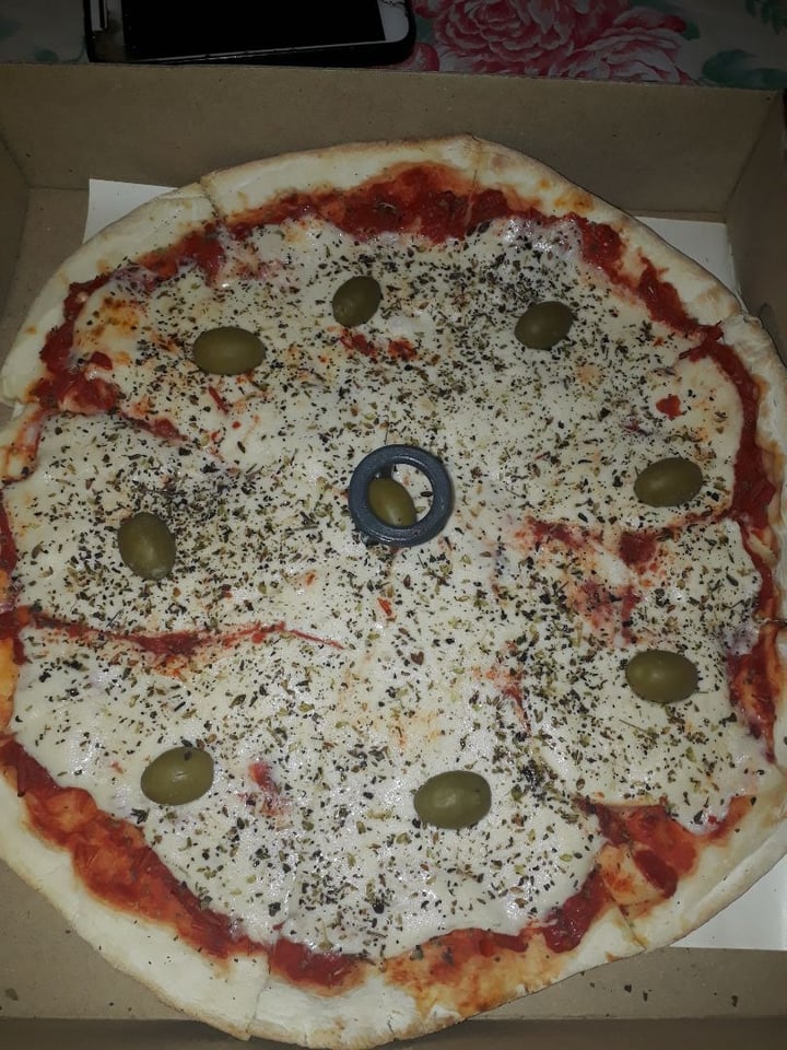 photo of Empanadas de 10 Pizza De Muzzarella shared by @xcuasidelictualx on  06 Apr 2020 - review