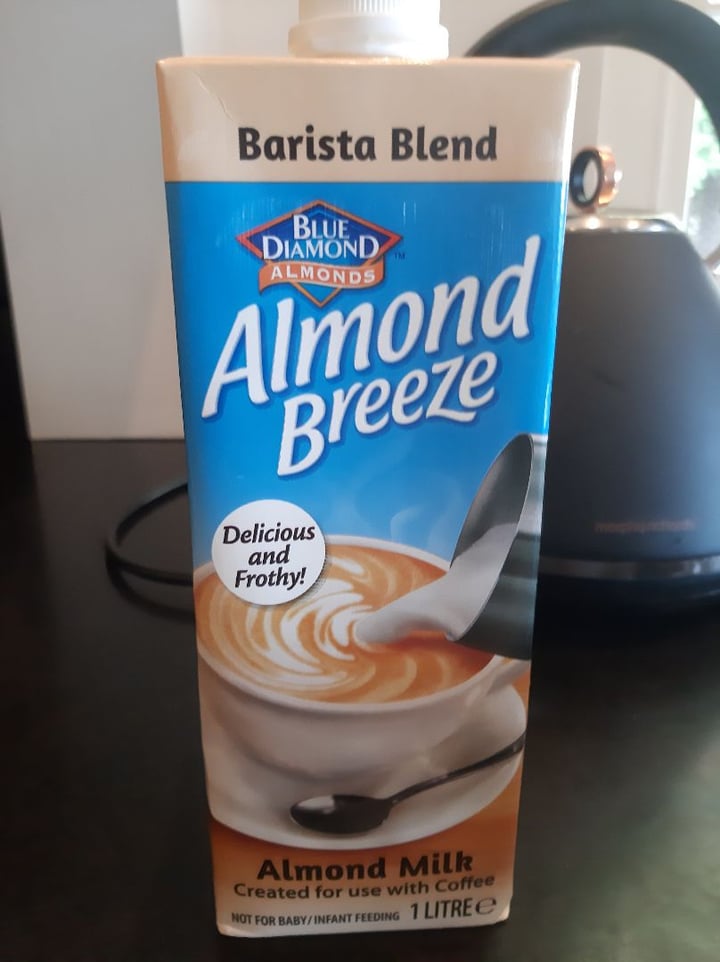 photo of Blue Diamond Barista Blend Almond Milk shared by @chloekingdom on  05 Jan 2020 - review