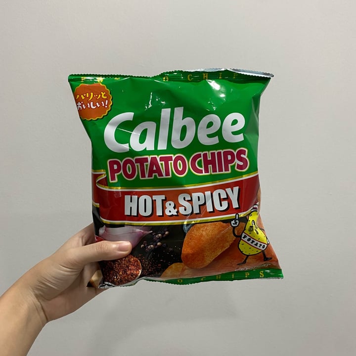 review photo of Calbee Crispy Potato Hot & Spicy Chips shared by @ilsaa on 08 Apr 2022 - review