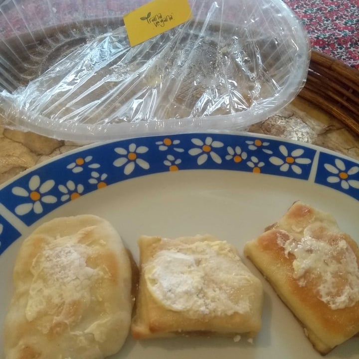 review photo of Prana vegana Facturas shared by @adriansupervegan on 22 Feb 2021 - review