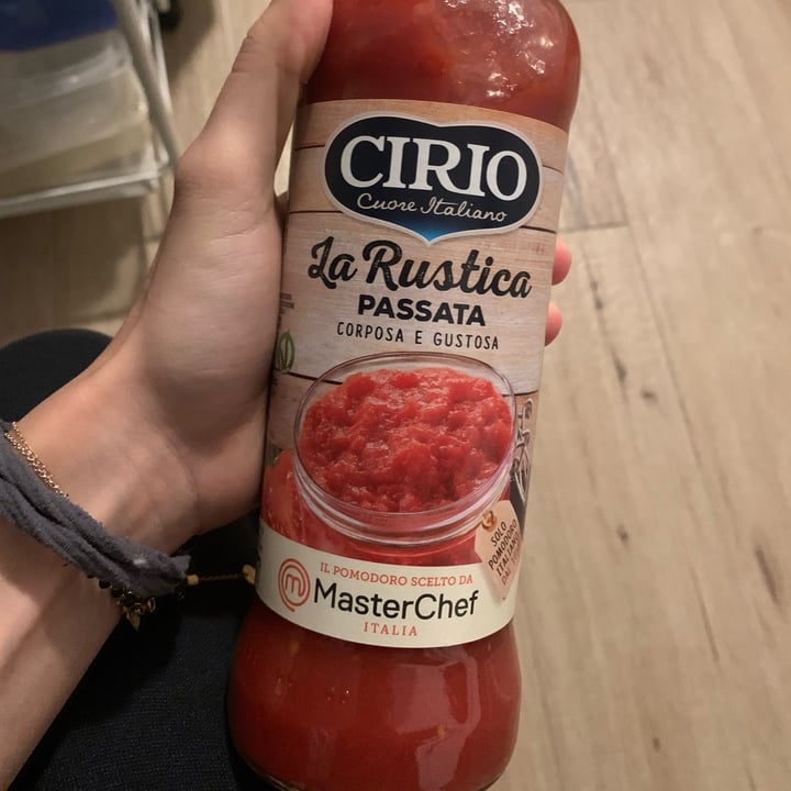 photo of Cirio Cirio. La Rustica. Passata di pomodoro shared by @fedevegan28 on  22 Mar 2022 - review