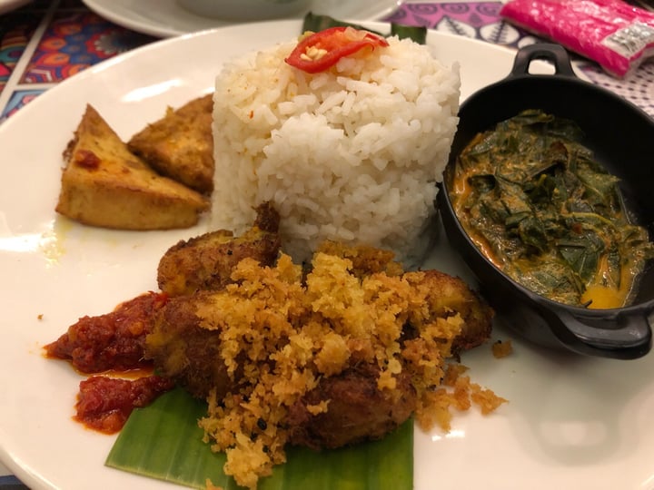 photo of Warung Ijo Kelasan Fried Chicken shared by @biapol on  12 Aug 2019 - review