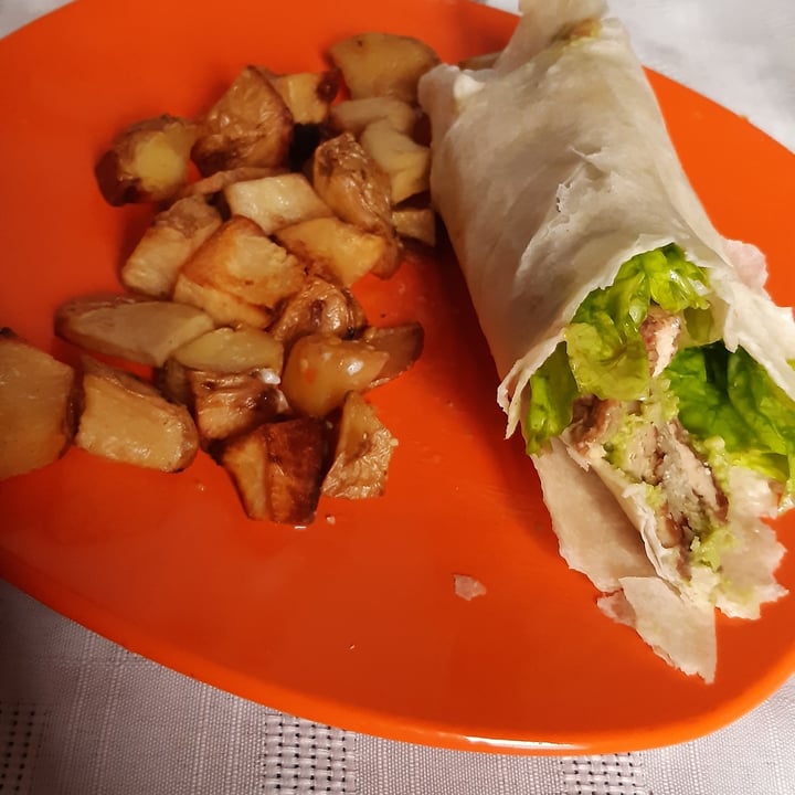 photo of Estilo Veggie Burrito shared by @alexiasnipe on  06 May 2021 - review