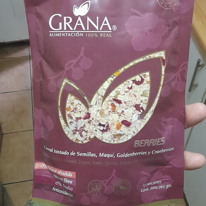 review photo of grana Granola Berries shared by @vegan2020pasapiola on 29 Nov 2022 - review