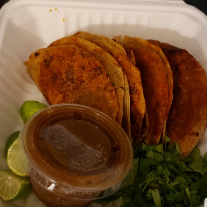 photo of Vida Atemporal Tacos Birria shared by @katiardz on  01 Feb 2021 - review