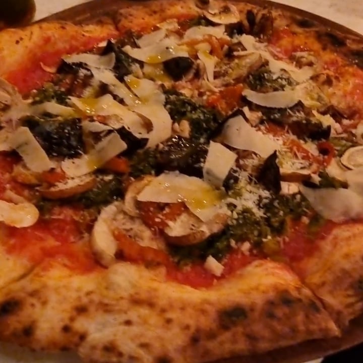 photo of Gigi's Pizzeria pizza special shared by @lazyvegan29 on  19 Jun 2022 - review