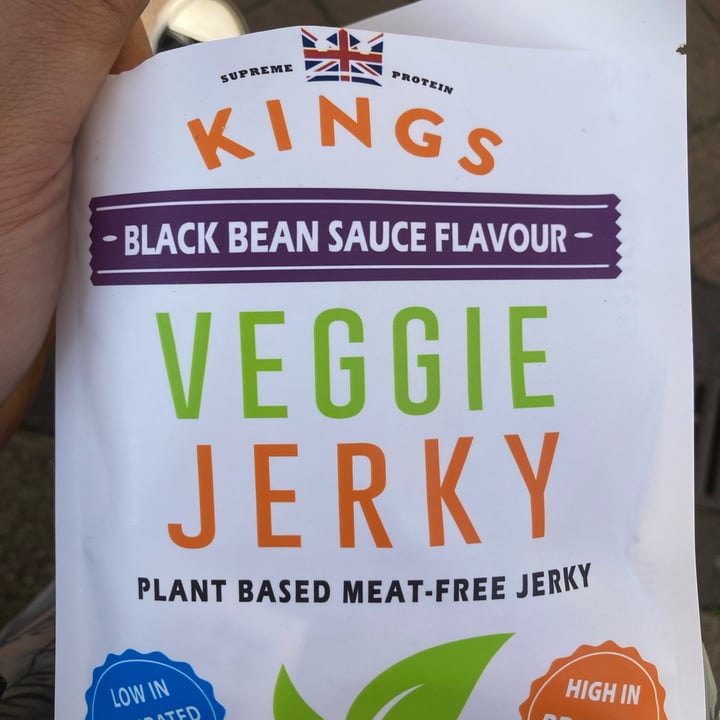 photo of Kings Elite Snacks Black Bean Sauce Veggie Jerkie shared by @elevatedvegan on  12 Oct 2022 - review