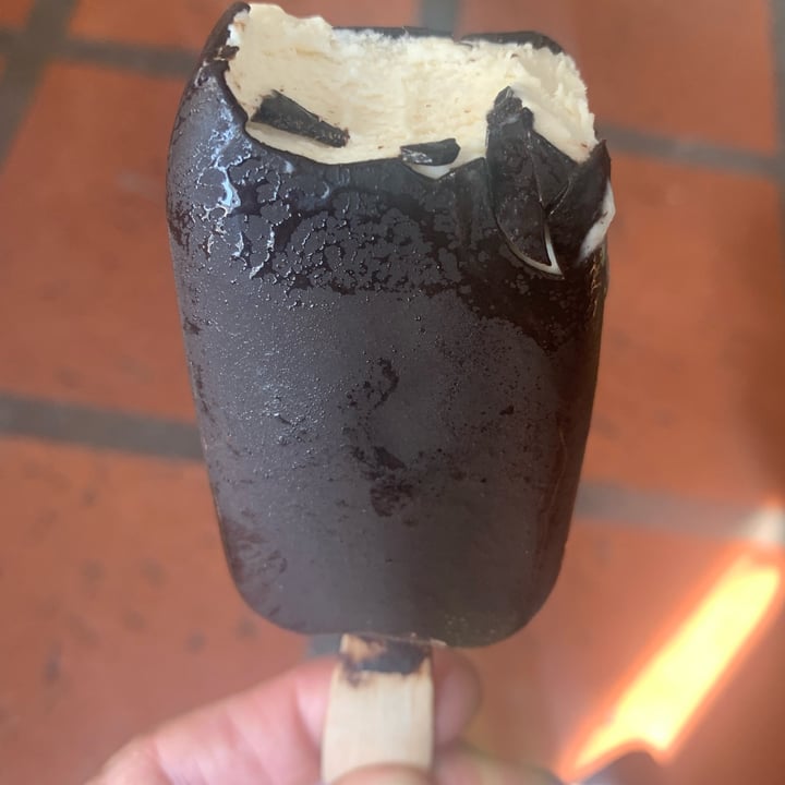 photo of NotCo Not Icecream Paletas sabor Chocolate Blanco con Salsa de Frutos Rojos shared by @jacquelinechaves on  14 Apr 2022 - review