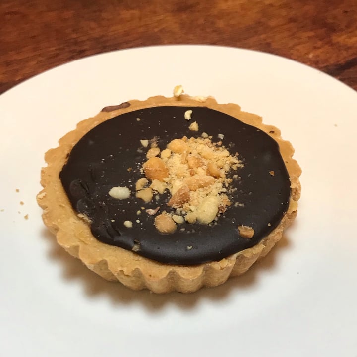 photo of Dolce Bakery Peanut Butter Chocolate Pie shared by @upmyeco on  13 Oct 2020 - review