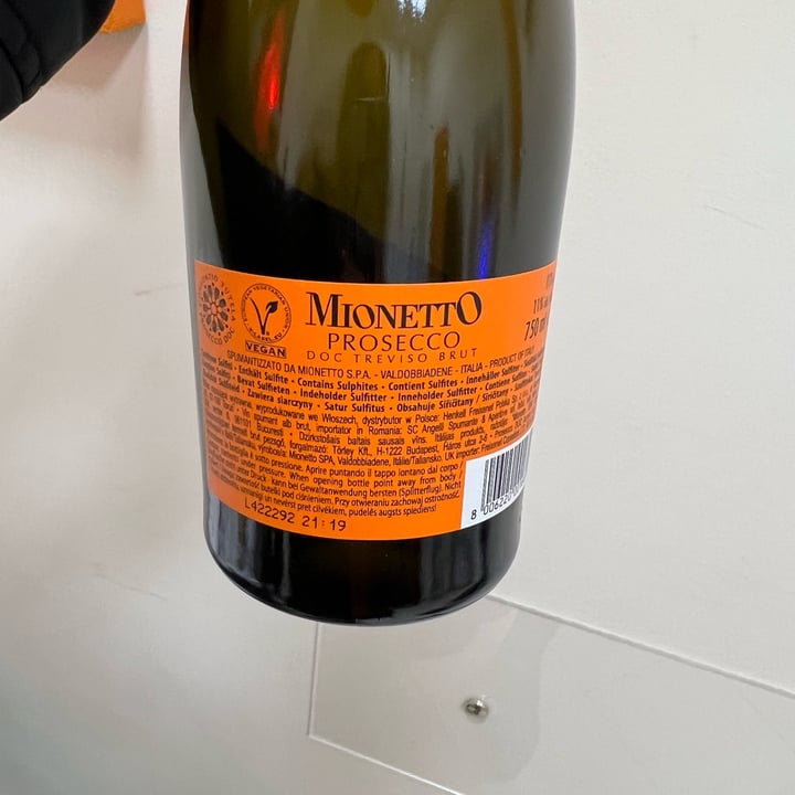 review photo of Mionetto prosecco Doc Treviso Brut shared by @valentina93 on 29 Nov 2022 - review