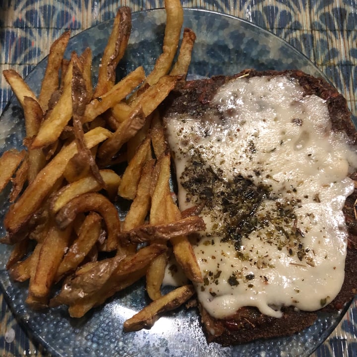photo of La Reverde Parrillita Vegana Milanesa napolitana Vegana shared by @iaraburgoss on  25 Apr 2020 - review