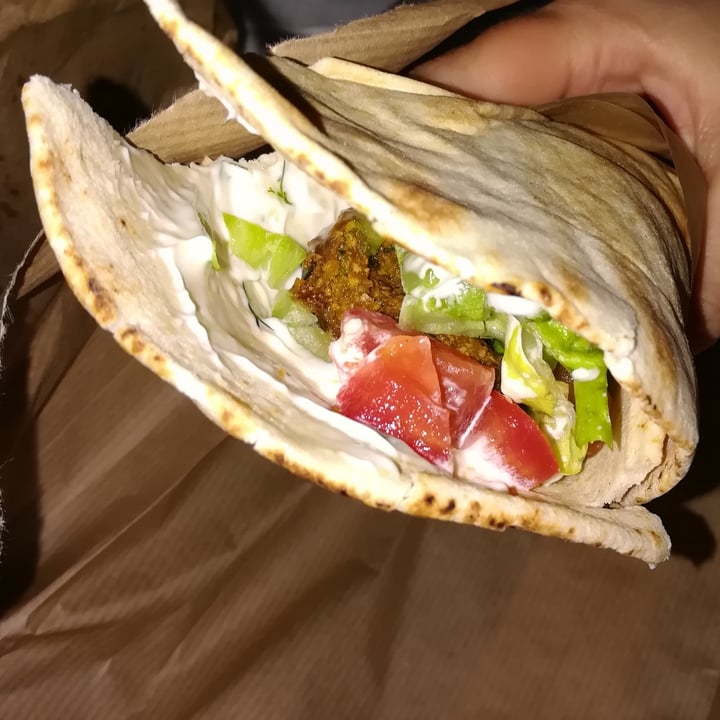 photo of FalafeLAND vegan mayo falafel shared by @soniabbb on  26 Sep 2022 - review