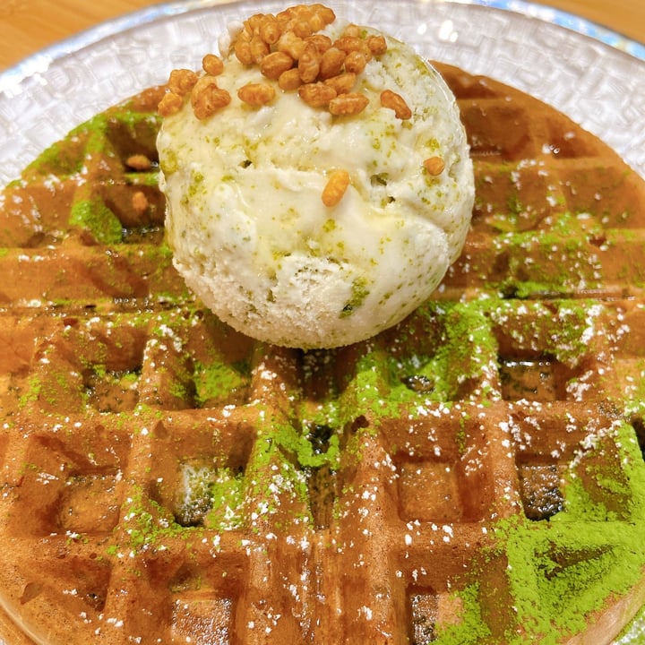photo of Hvala Keong Saik Waffles with Matcha Gelato shared by @germainesantoso on  15 Oct 2020 - review