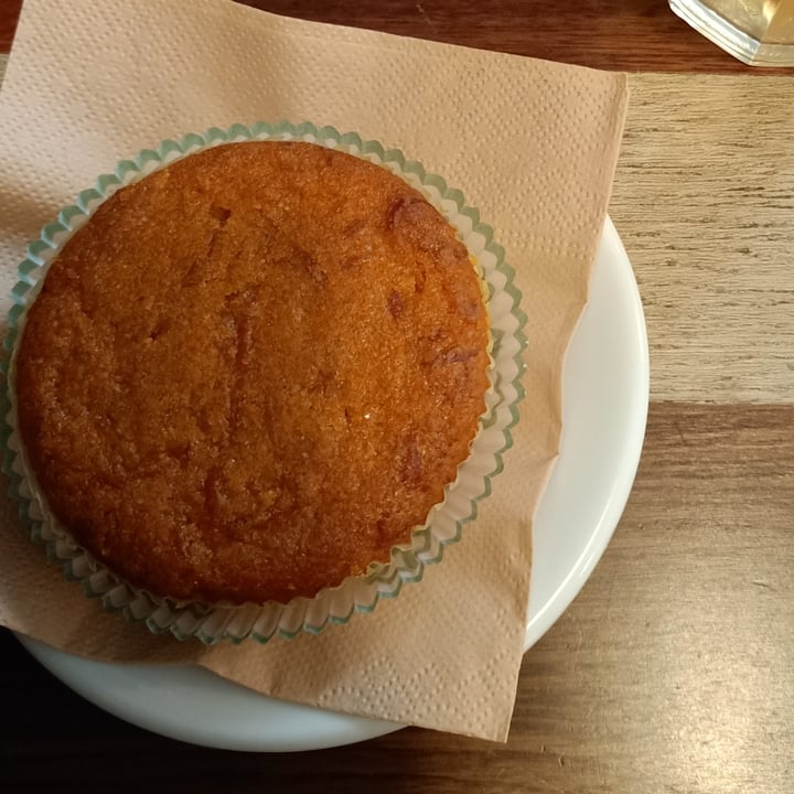 review photo of The Coffee Box Tortino Alle Carote shared by @giuliadaylily on 02 Apr 2022 - review