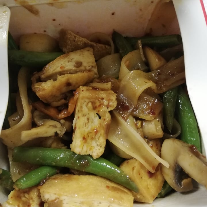review photo of Simply Asia Cambridge Crossing Red sauce noodles shared by @natasha1912 on 05 Dec 2021 - review