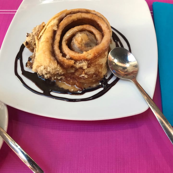 photo of Freedom Cakes Cinnamon Roll shared by @peachpatri on  03 Jul 2021 - review