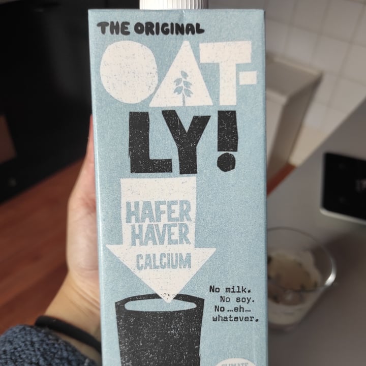 photo of Oatly Oat milk with Calcium shared by @noemidip on  25 Mar 2022 - review