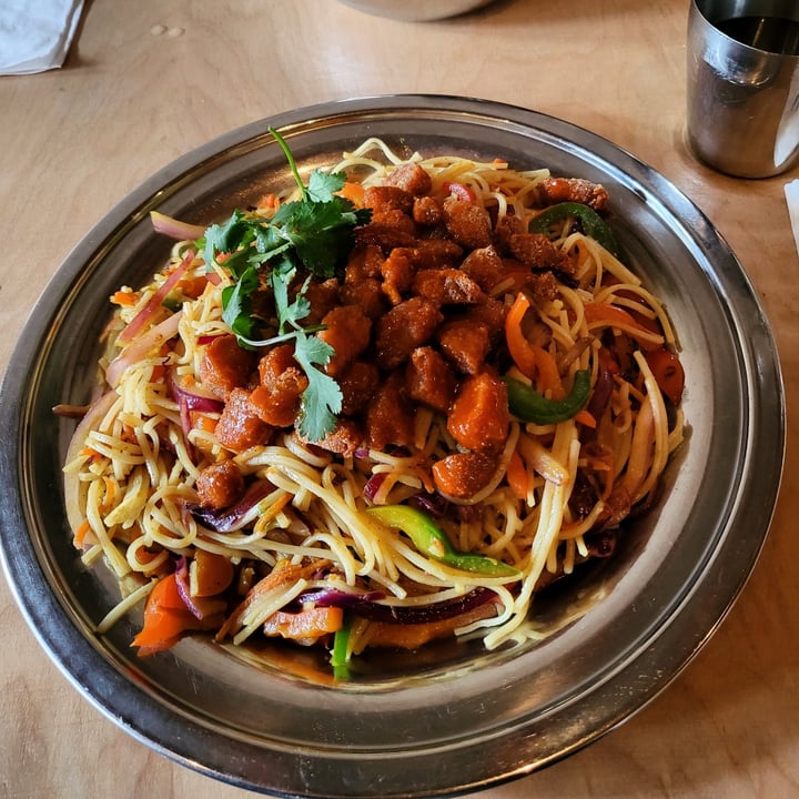 photo of The Sudra Indo-Chinese Soy Chicken And Noodles Plate shared by @izzyiris on  04 Feb 2022 - review