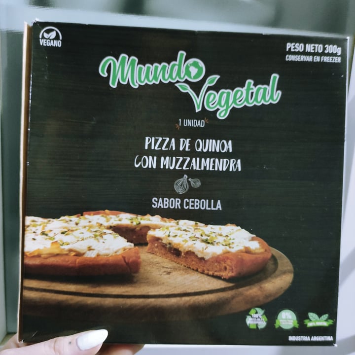 photo of Mundo Vegetal Pizza De Quinoa Con Muzzalmendra shared by @julbe on  02 Feb 2021 - review