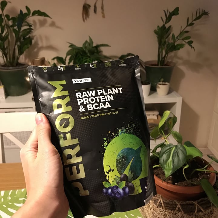 review photo of Vivo Life Raw plant protein & Bcaa, Acai & Bluberry shared by @hederab77 on 15 Oct 2020 - review