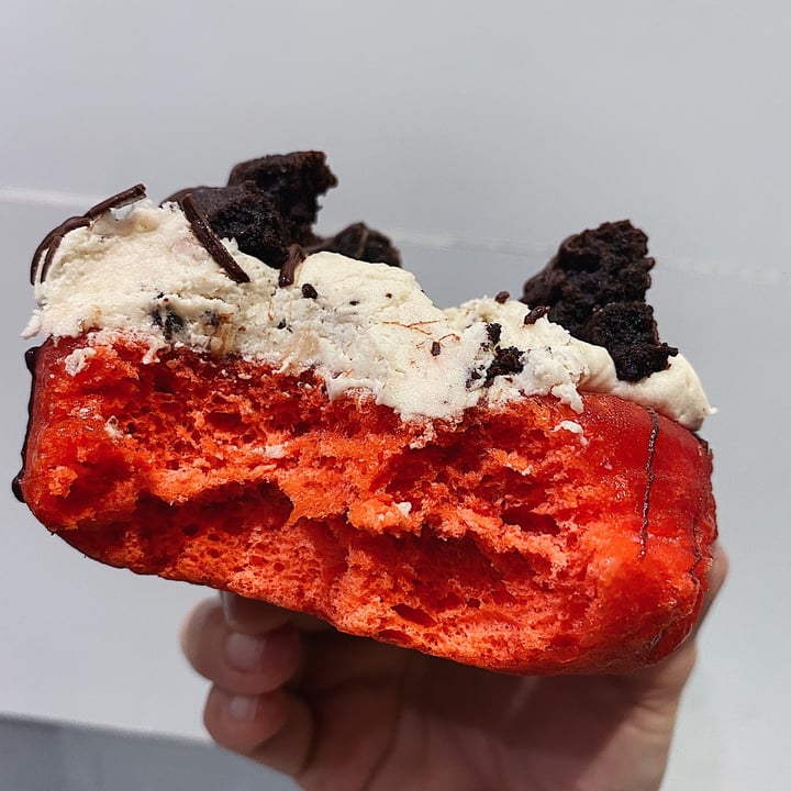 review photo of Doughnut Time Liam Hemsworthy shared by @sazzie on 10 Jan 2022 - review