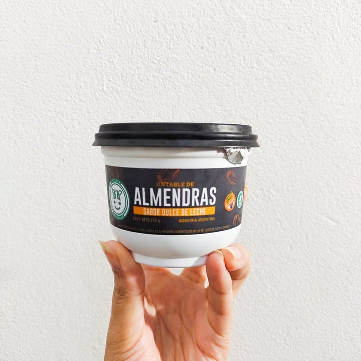review photo of Felices Las Vacas Untable de Almendras sabor Dulce de Leche shared by @isabella05 on 06 Mar 2022 - review