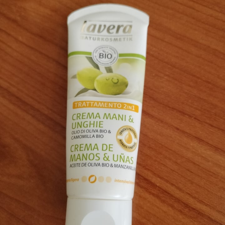 photo of Lavera Naturkosmetik Crema mani & unghie shared by @luisacicchetti on  12 Aug 2022 - review