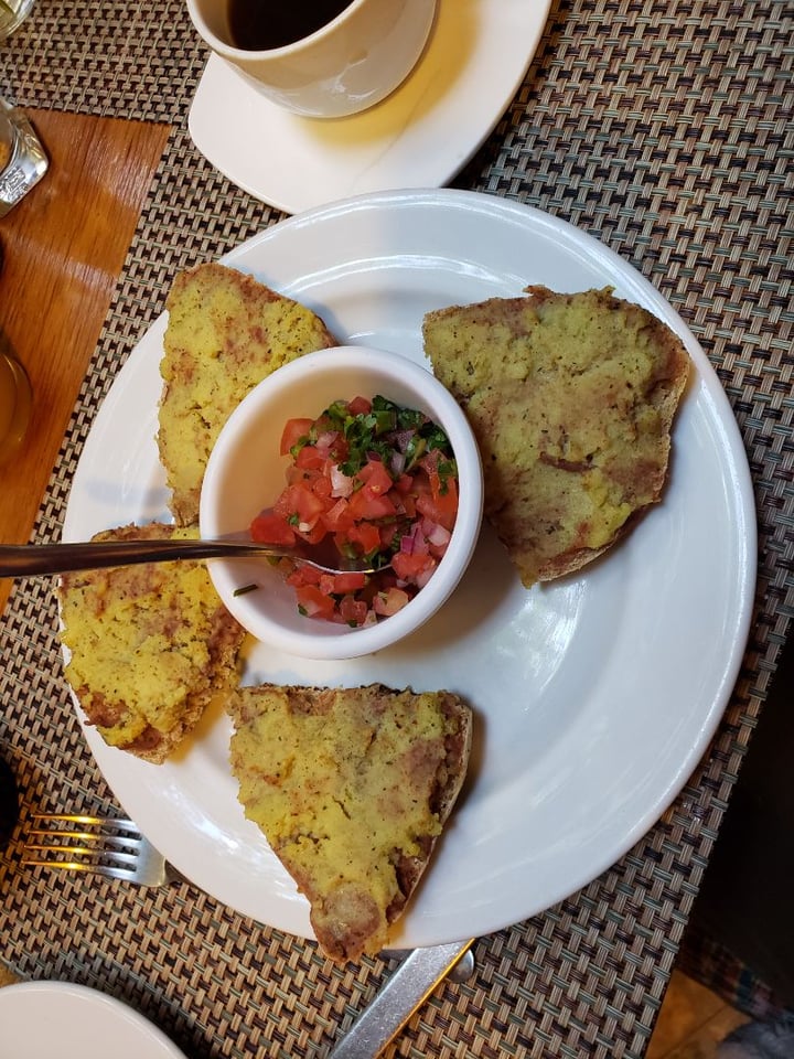 review photo of La Casa Del Pan, Panadería, Tienda y Restaurante Vegano y Vegetariano Molletes De Frijoles shared by @janettecarrillo on 24 Feb 2020 - review