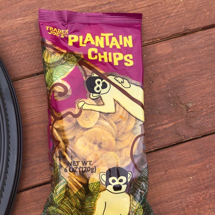 photo of Trader Joe's Plantain chips shared by @dshlik2 on  15 May 2021 - review
