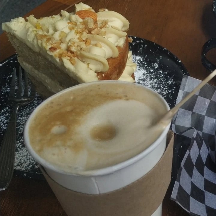 review photo of Mönt take away Torta cítrica shared by @soolchi23 on 16 Feb 2022 - review