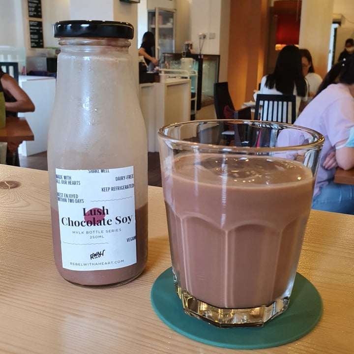 review photo of Well Loft Lush Chocolate Soy shared by @mavv1 on 20 Jan 2021 - review