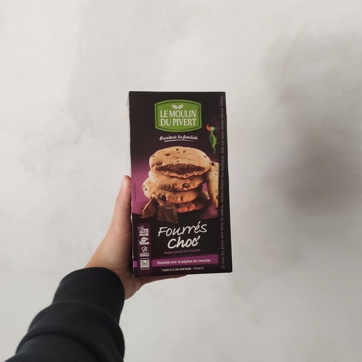 photo of Le Moulin Du Pivert Biscotti ripieni al cioccolato - Fourrés Choc' shared by @tastyveg on  27 Nov 2021 - review