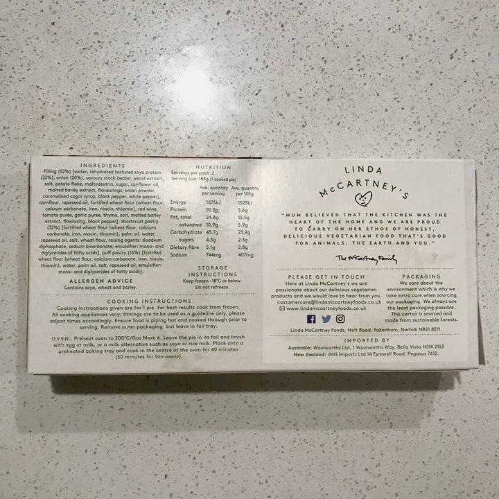 photo of Linda McCartney's 2 vegetarian Country pies shared by @aveganfromaustralia on  28 Apr 2020 - review