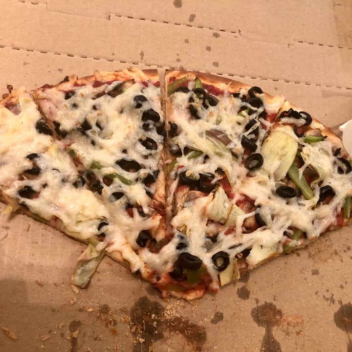 photo of Cruzer Pizza Veggie Pizza shared by @mmaisto on  04 Apr 2021 - review