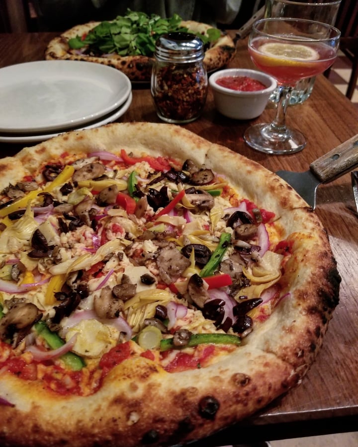 photo of Harvest Bar + Kitchen Vegetable Pizza shared by @lizmaselli on  06 Jun 2018 - review
