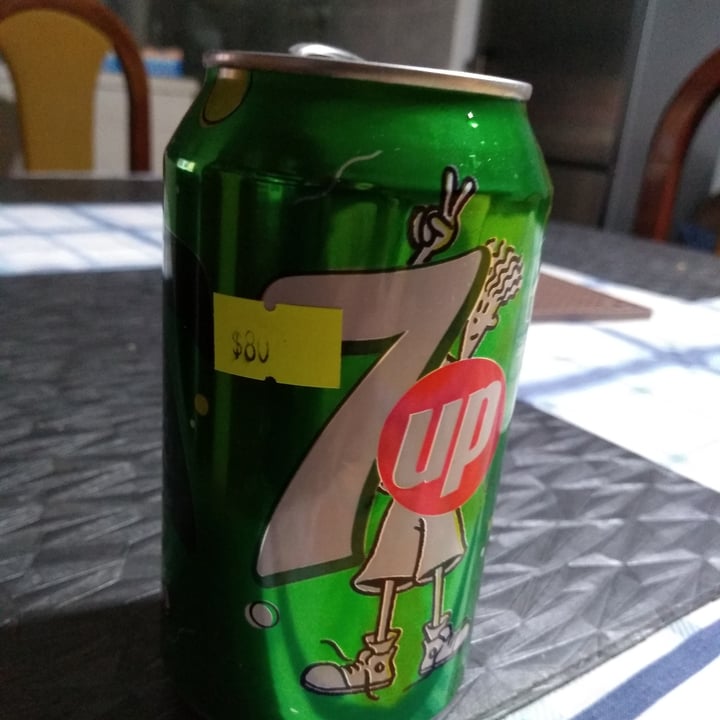 photo of 7up 7up lata chica shared by @luzamirasoto on  17 Sep 2021 - review