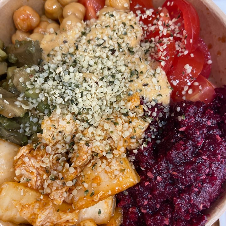 review photo of the LAB Venice - the healthy Poke bar Tofu bowl shared by @gaiam on 05 Apr 2022 - review