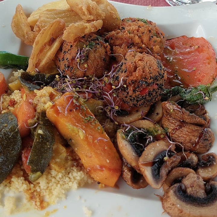photo of Cafetería Geltoki plato base shared by @anetxuu10 on  22 Oct 2022 - review
