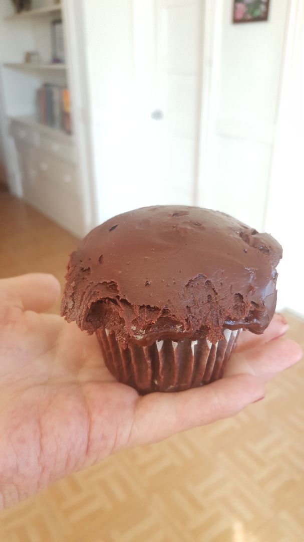 review photo of Molly's Cupcakes Vegan Chocolate Cupcake shared by @sweetpetunias on 07 Mar 2020 - review