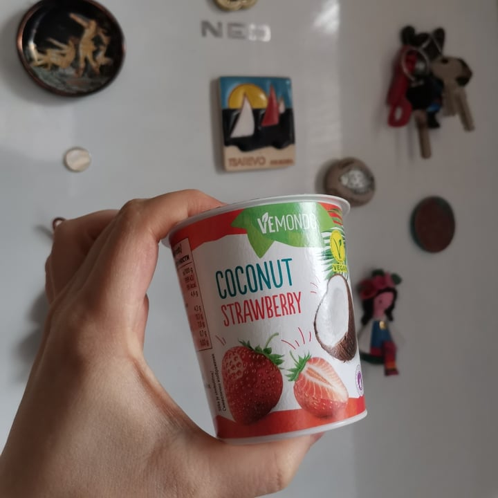 photo of Vemondo Coconut Strawberry shared by @valibabali on  29 Apr 2022 - review