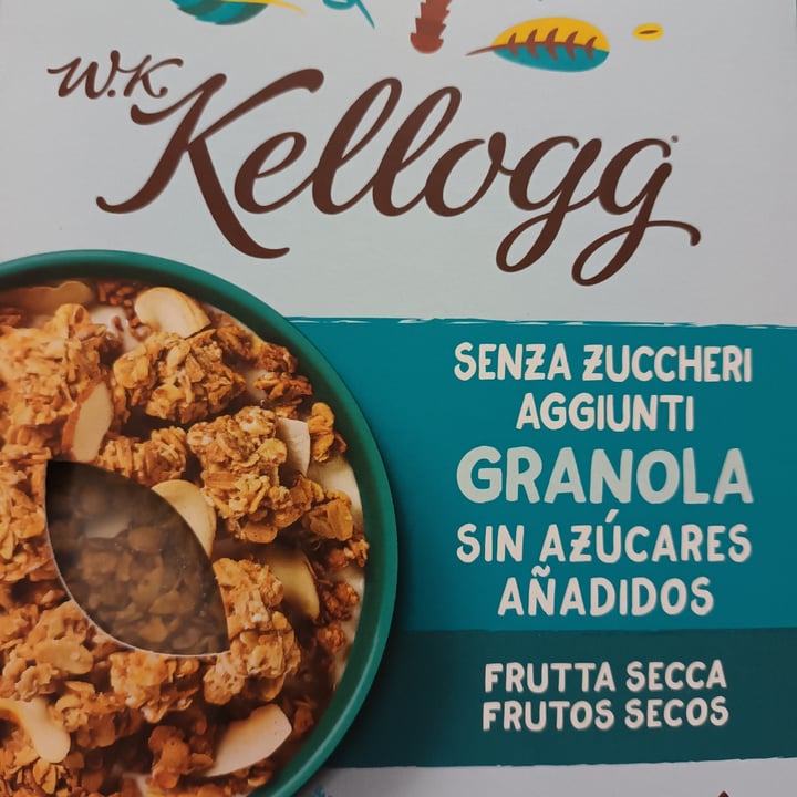 photo of Kellogg No added sugar granola shared by @lonia on  15 Apr 2022 - review