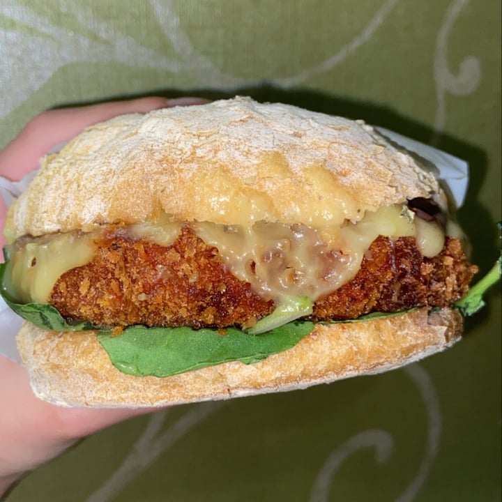 photo of Animal Chef Parmegiane Burguer shared by @vegcomma on  25 Aug 2021 - review