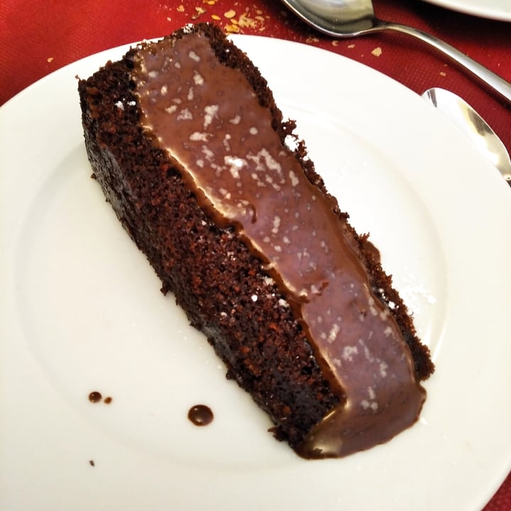 photo of L'ENCANT VEGETARIÀ Pastel De Chocolate shared by @villacampa on  27 Mar 2022 - review