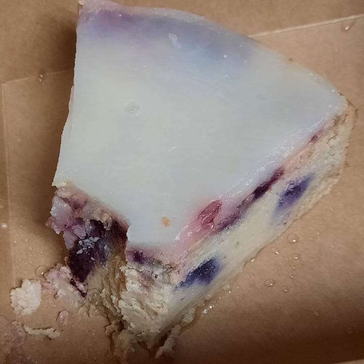 photo of Wisdom Vegan Bakery GF Lemon Blueberry Cheesecake shared by @d0ubledog5 on  30 Apr 2022 - review