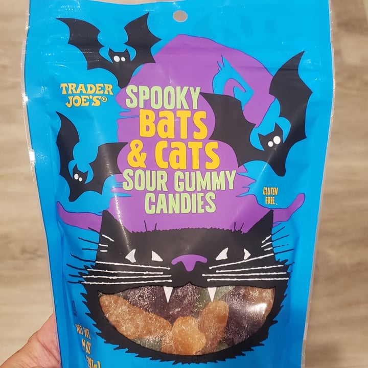 photo of Trader Joe's Spooky Bats & Cats Sour Gummy Candies shared by @ambularfortheanimals on  03 Oct 2021 - review
