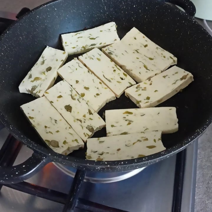 review photo of Natura e bontĂ di Antonio Iaculli Tofu olive e capperi shared by @valentinaq on 10 Jul 2022 - review